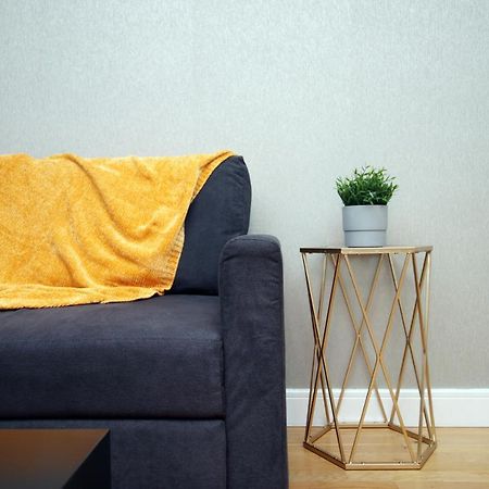 The View - Long Stay Offer - Modern Central Apartment And Parking By Cto Serviced Apartments Cardiff Exterior foto