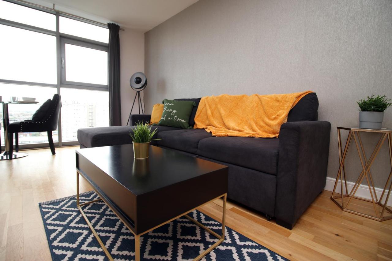 The View - Long Stay Offer - Modern Central Apartment And Parking By Cto Serviced Apartments Cardiff Exterior foto