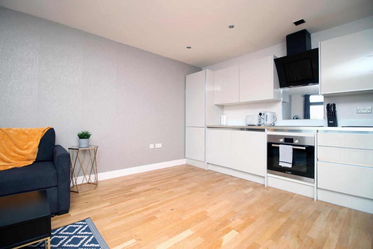 The View - Long Stay Offer - Modern Central Apartment And Parking By Cto Serviced Apartments Cardiff Exterior foto
