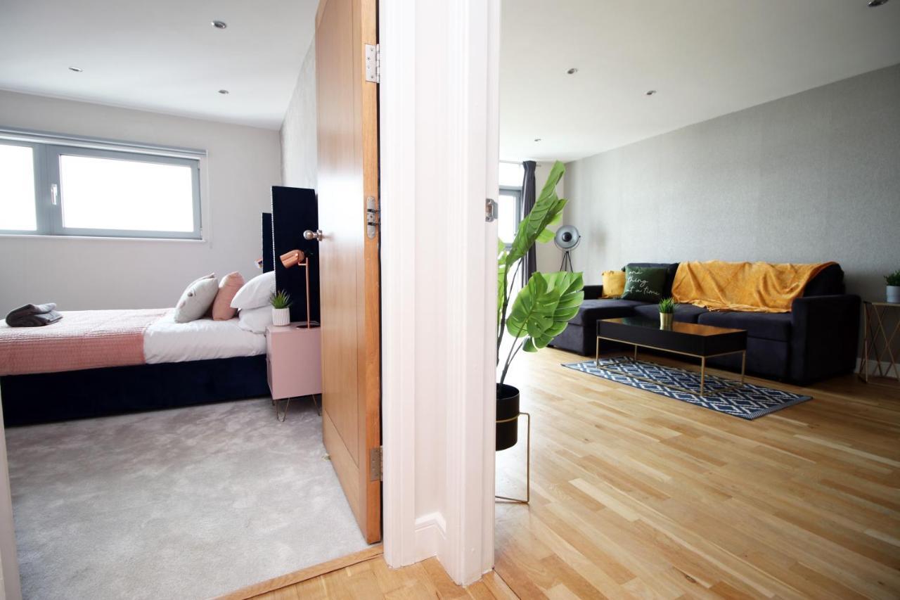 The View - Long Stay Offer - Modern Central Apartment And Parking By Cto Serviced Apartments Cardiff Exterior foto